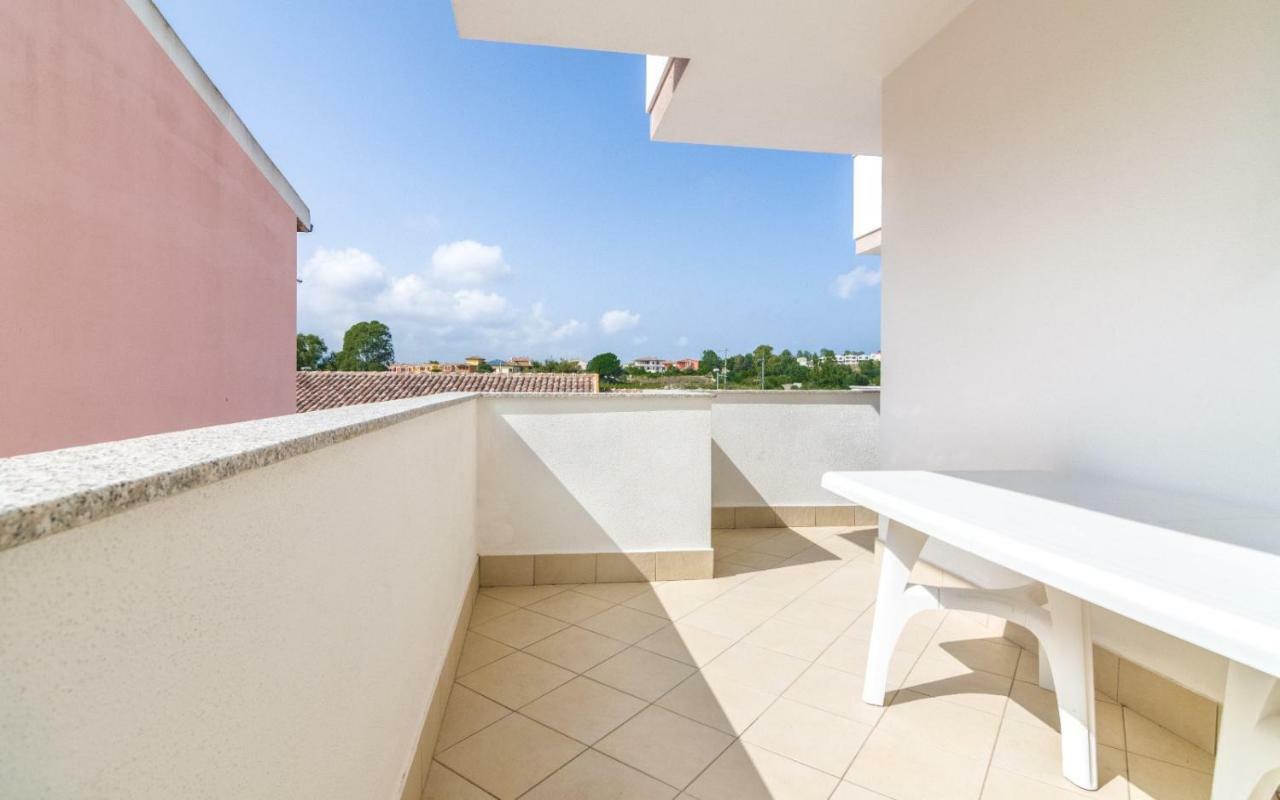 Appartamento Luigi Climatizzato Con Veranda Viddalba Luaran gambar